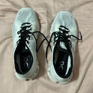 Women’s size 8 Cloud only worn 3 times